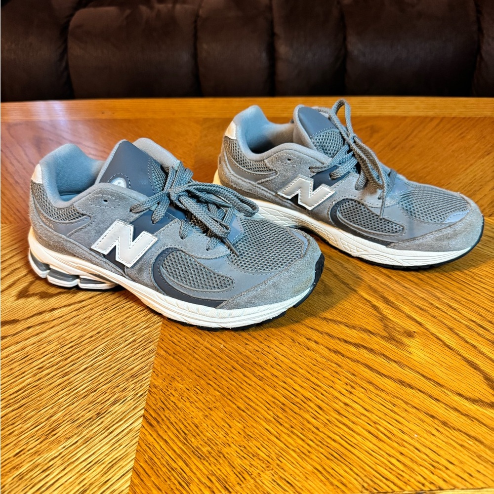 Unisex Kids New Balance Grey Mesh & Suede Running Sneakers
